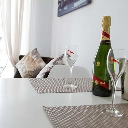 White House - Piro Διαμέρισμα